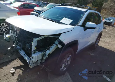 2023 Toyota Rav4 Xle z USA, uszkodzony, nr VIN 2T3P1RFV0PW355825